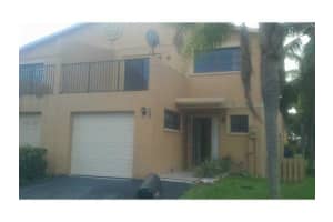 8040 NW 28th St, Sunrise, FL 33322, Sold 10/31/16