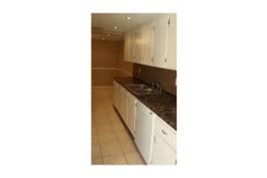 8040 NW 28th St, Sunrise, FL 33322, Sold 10/31/16