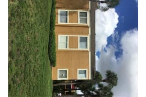 8407 SW 5th St, Pembroke Pines, FL 33025, Sold 10/03/16