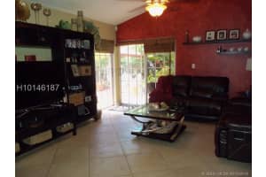 11360 SW 8th Pl, Pembroke Pines, FL 33025, Sold 12/19/16