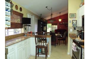 11360 SW 8th Pl, Pembroke Pines, FL 33025, Sold 12/19/16