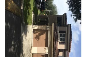 9725 NW 23rd Ct, Pembroke Pines, FL 33024, Sold 11/22/16