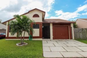 10830 SW 10th St, Pembroke Pines, FL 33025, Sold 12/08/16