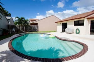 10830 SW 10th St, Pembroke Pines, FL 33025, Sold 12/08/16