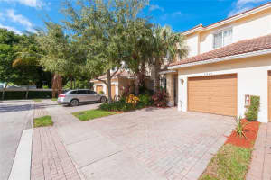 MLS# H10183682, Oakland Park, Florida 33309