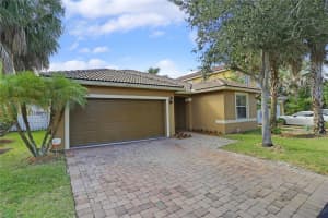 3850 SW 53rd St, Fort Lauderdale, FL 33312, Sold 02/02/17