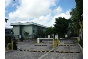 801 W Oakland Park Blvd APT C15, Wilton Manors, FL 33311, Sold 04/07/17