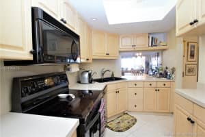 615 N Riverside Dr, Pompano Beach, FL 33062, Sold 09/19/17