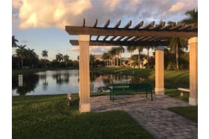 6792 Lakeside Cir S, Davie, FL 33314, Sold 04/20/17