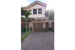 5882 NW 56th Pl, Tamarac, FL 33319, Sold 06/16/17