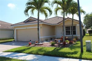 753 SW 118th Ave, Pembroke Pines, FL 33025, Sold 07/07/17