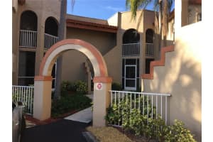 8842 SW 3rd St, Pembroke Pines, FL 33025, Sold 10/03/17