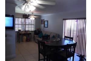 8842 SW 3rd St, Pembroke Pines, FL 33025, Sold 10/03/17