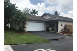 8270 SW 41st St, Davie, FL 33328, Sold 12/07/17