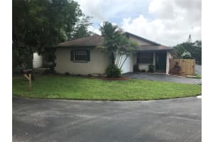 8270 SW 41st St, Davie, FL 33328, Sold 12/07/17