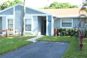 7915 NW 41st Ct, Sunrise, FL 33351, Sold 12/27/17