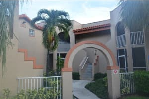 8710 SW 3rd St, Pembroke Pines, FL 33025, Sold 01/30/18