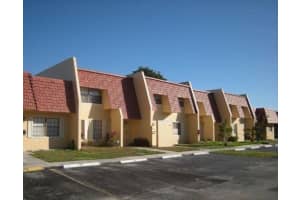 57 Spinning Wheel Ln, Tamarac, FL 33319, Sold 10/30/20