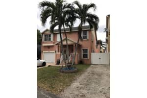 10161 NW 5th St, Pembroke Pines, FL 33026, Sold 02/28/18