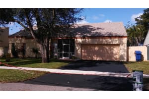 9001 Crescent Dr, Miramar, FL 33025, Sold 05/24/18