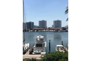 3610 Yacht Club Dr, Miami, FL 33180, Sold 08/15/18