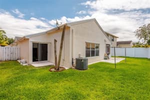 191 E Riverbend Dr, Sunrise, FL 33326, Sold 09/17/18