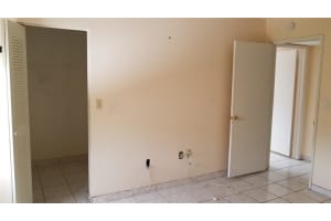 575 W Park Dr, Miami, FL 33172, Sold 09/19/18