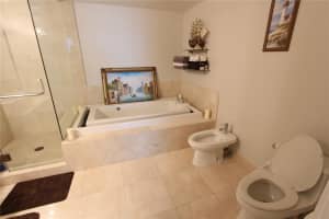 218 SE 14th Terrace #200, Miami, FL 33131, Sold 11/09/18