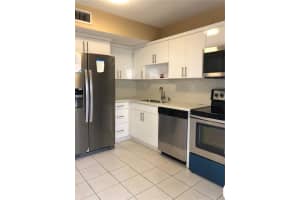 7211 W 24th Ave APT 2387, Hialeah, FL 33016, Sold 09/06/18