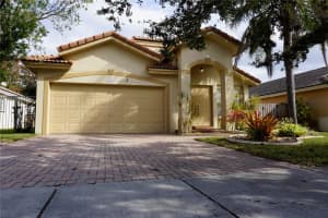 301 SW 203rd Ave, Pembroke Pines, FL 33029, Sold 05/30/19