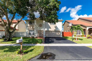 1020 SW 100th Terrace, Pembroke Pines, FL 33025, Sold 12/04/18