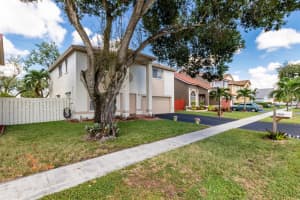 1020 SW 100th Terrace, Pembroke Pines, FL 33025, Sold 12/04/18