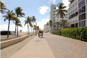 851 N Surf Rd, Hollywood, FL 33019, Sold 02/15/19