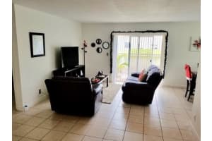 8657 SW 5th St, Pembroke Pines, FL 33025, Sold 01/02/19