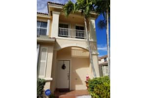 882 NW 130th Ave, Pembroke Pines, FL 33028, Sold 05/10/19