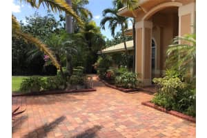 6300 SW 58th Ct, Davie, FL 33314, Sold 02/26/19