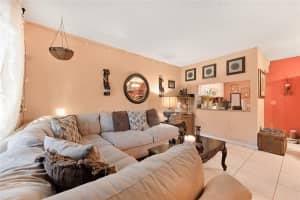 10017 NW 4th St, Pembroke Pines, FL 33024, Sold 04/26/19