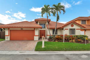 11540 SW 11th St, Pembroke Pines, FL 33025, Sold 02/08/19