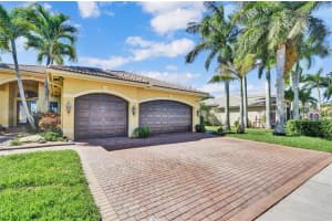 15154 SW 37th St, Davie, FL 33331, Sold 04/15/19