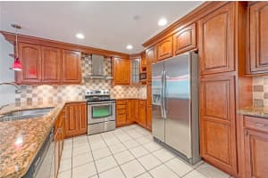 7895 N Silverado Cir, Hollywood, FL 33024, Sold 04/10/19