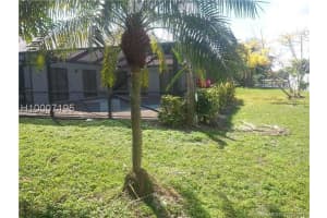 8941 NW 80th Dr, Tamarac, FL 33321, Sold 04/26/19