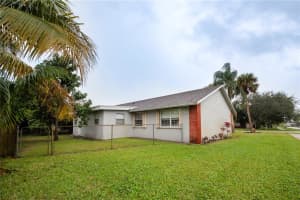 2560 Lochmore Rd, Riviera Beach, FL 33407, Sold 04/26/19