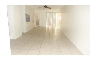 7922 N Southwood Cir, Davie, FL 33328, Sold 04/22/19