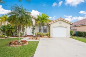 284 Royal Cove Way, Davie, FL 33325, Sold 06/03/19