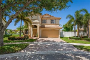 20390 SW 3rd St, Pembroke Pines, FL 33029, Sold 06/10/19