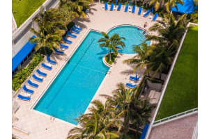 MLS# H10689144, Hollywood, Florida 33019