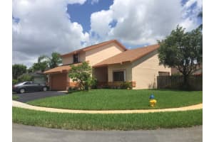 9801 SW 14th St, Pembroke Pines, FL 33025, Sold 08/13/19