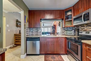 9319 Wedgewood Dr C19, Tamarac, FL 33321, Sold 08/29/19