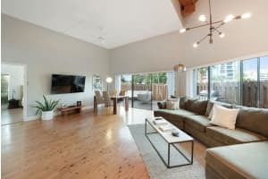 501 Leslie Dr, Hallandale Beach, FL 33009, Sold 09/19/19