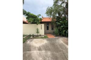 19205 NW 64th Ct, Hialeah, FL 33015, Sold 12/23/19